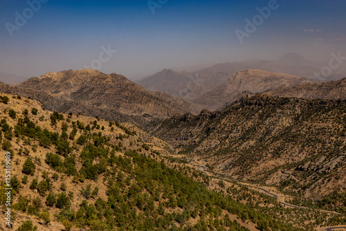 Bild auf Leinwand Warte valley in Kurdistan Region of Iraq