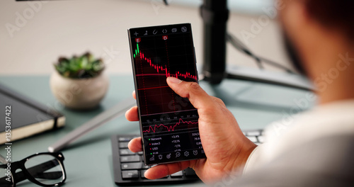 Obraz na płótnie Young black businessman trading stocks online w salonie