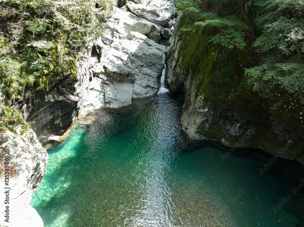 愛媛県西条市 止呂峡の風景