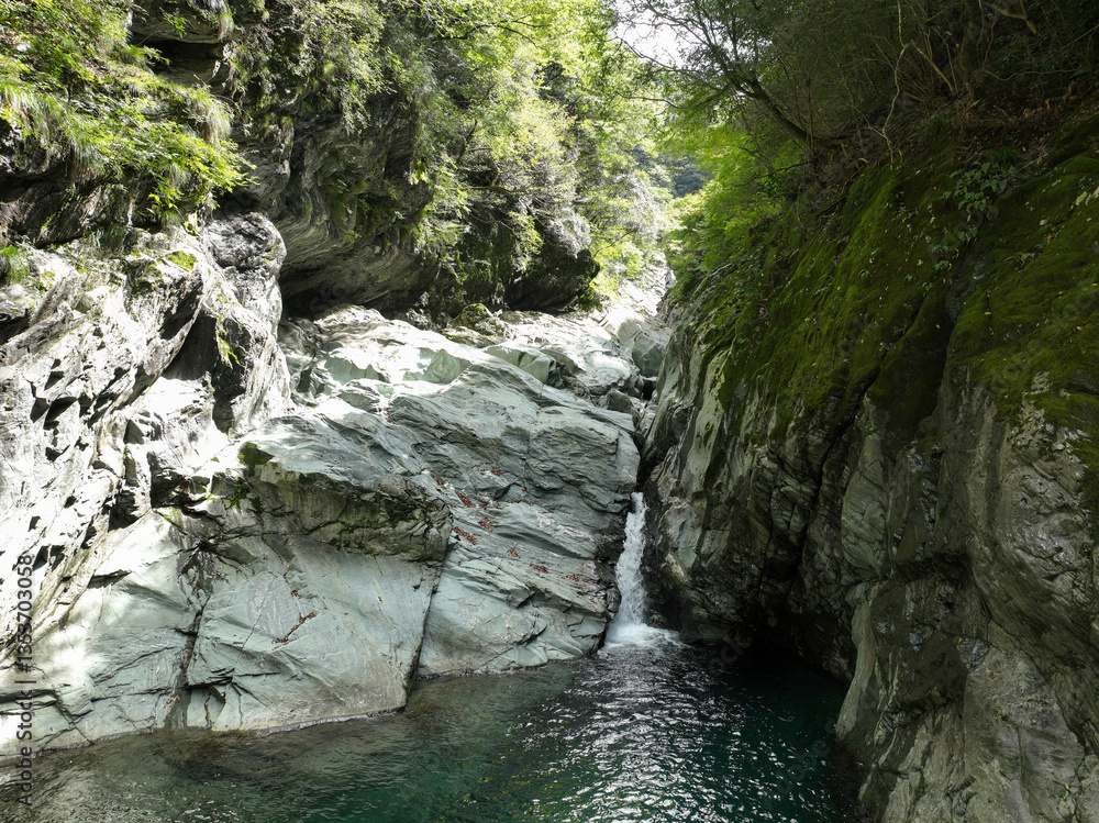 愛媛県西条市 止呂峡の風景