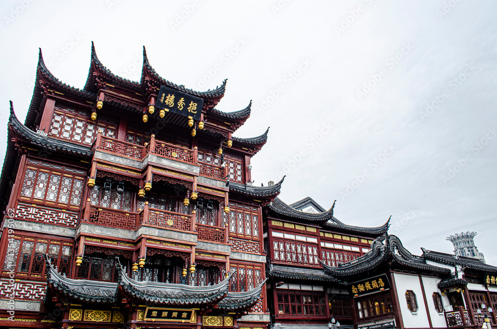 Naklejka premium chinese temple roof