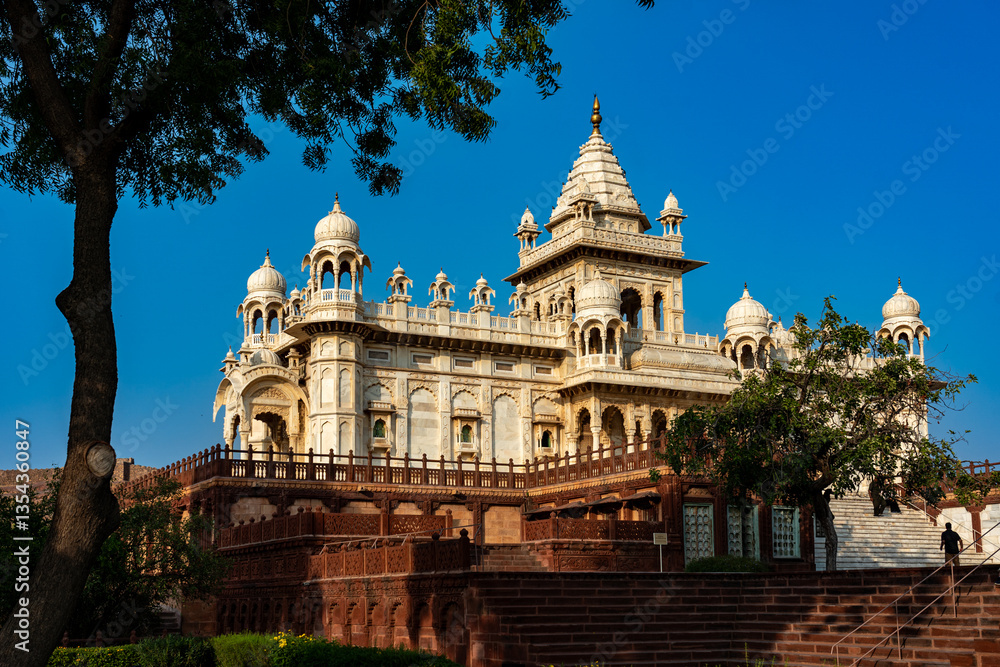 Fototapeta premium India. State of Rajasthan. Jodhpur. The Jaswant Thada Cenotaph, built in 1899 and dedicated to Maharaja Jaswant Singh II, also known as the Taj Mahal of Mewar