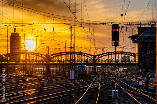 Sonnenuntergang an der Münchener Hackerbrücke