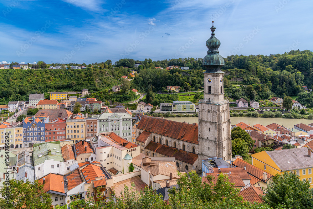 Fototapeta premium Altstadt von Burghausen in Bayern - Deutschland