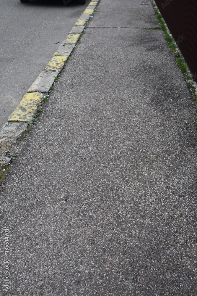 Degraded public road accession way Degraded public road accession way