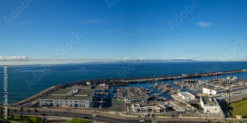 Obraz na płótnie Tangier port with Spain in the far horizon w salonie