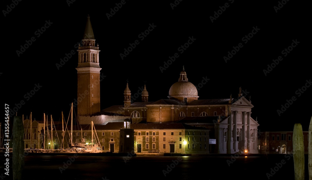 Fototapeta premium Venice buildings at night