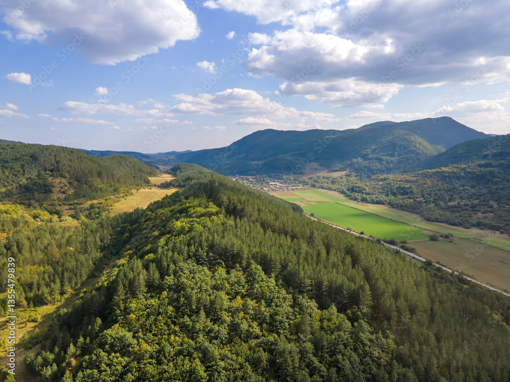 Obraz premium Amazing Autumn Landscape of Greben Mountain, Bulgaria