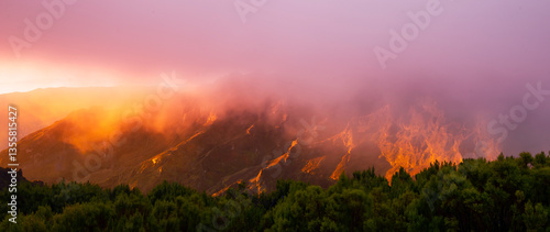 Obraz na płótnie Beautiful sunrise colors in the coastal area of the Madeira island wilderness w salonie
