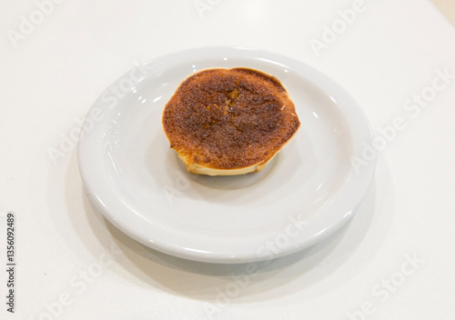 Obraz na płótnie Small cheesecakes, known as Queijadas de Sintra, Portugal w salonie