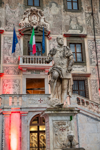 Obraz na płótnie Palazzo della Carovana in Knights Square Pisa, Italy, Illuminated at Nighttime w salonie