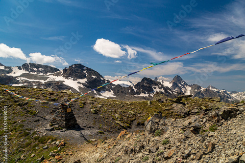 Obraz na płótnie The beautiful mountains and lakes over La Thuile in a summer day w salonie