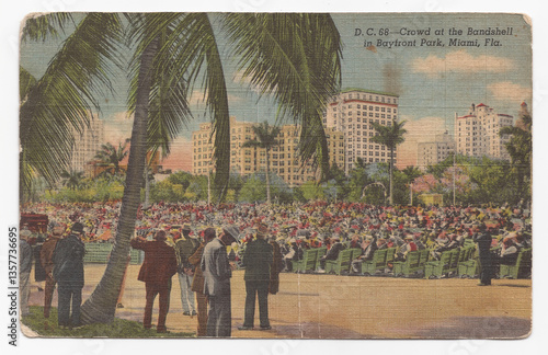 Crowd at the Band Shell in Bayfront Park