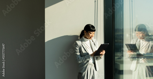 Professional Asian woman en...