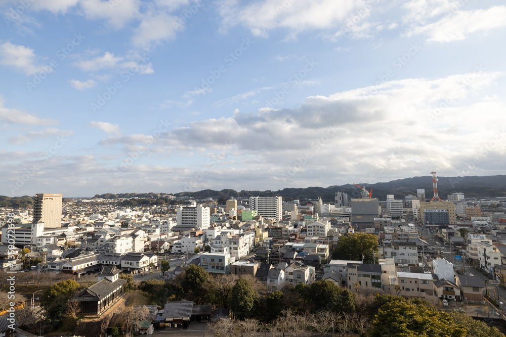 Fototapeta premium ［静岡県掛川市］掛川城 天守閣から眺める掛川市街地