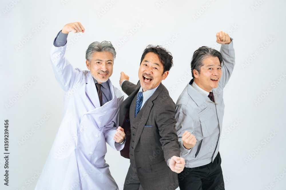 元気なミドルエイジ男性の異業種グループ(医師・エンジニア・ビジネスパーソン) 元気なミドルエイジ男性の異業種グループ(医師・エンジニア・ビジネスパーソン)