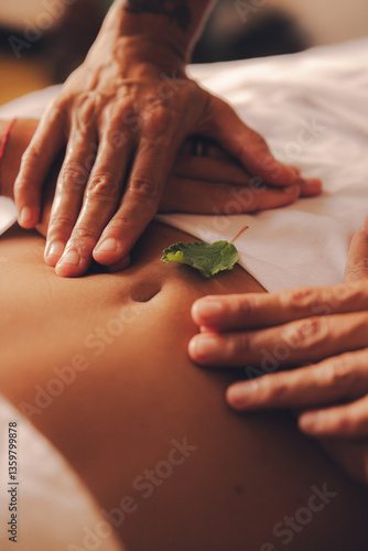 Sanfte Ayurveda-Massage – Entspannung, Heilung und Achtsamkeit durch Berührung