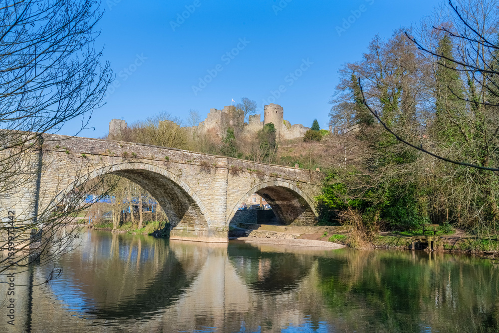 Fototapeta premium Ludlow castle above the River Teme and Dinham Bridge in Landscape Orientation