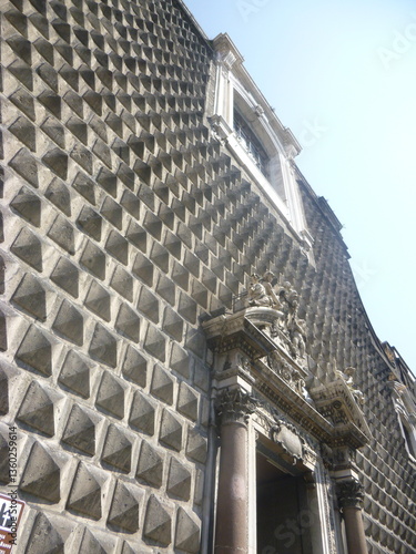 Façade historique monument de Naples