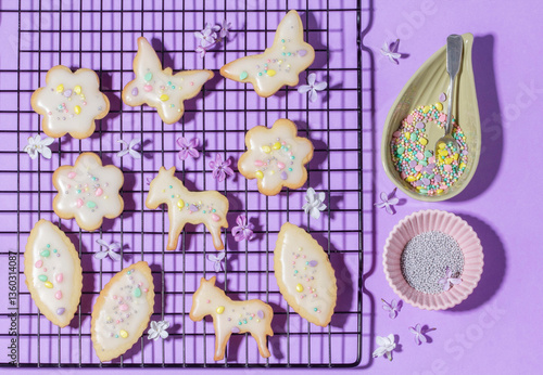 Obraz na płótnie Easter composition of shortbread cookies and colored sugar. w salonie