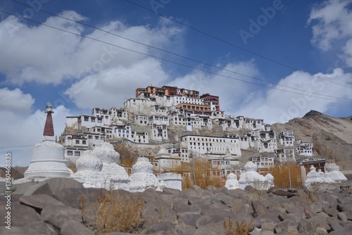 Photography Ladakh has splendid beauty, beautiful monasteries, landscapes, mountains, passes, rivers and lakes, which make Ladakh a perfect tourist destination to spend time with friends and family
