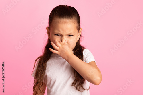 Картината върху платно Disgusting Smell