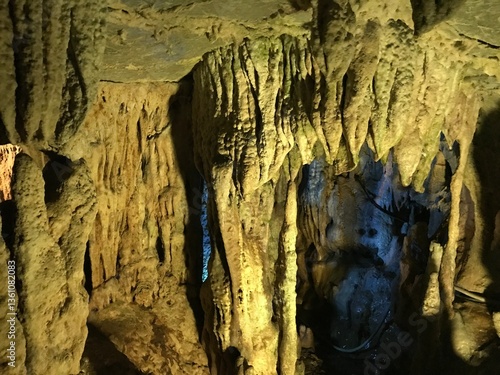龍河洞