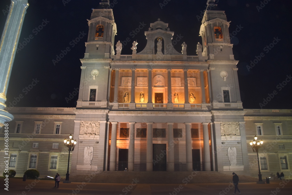 Obraz premium Monumento nacional iluminado