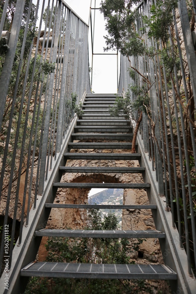 Pontone - Scala di accesso al punto panoramico della Torre dello Ziro