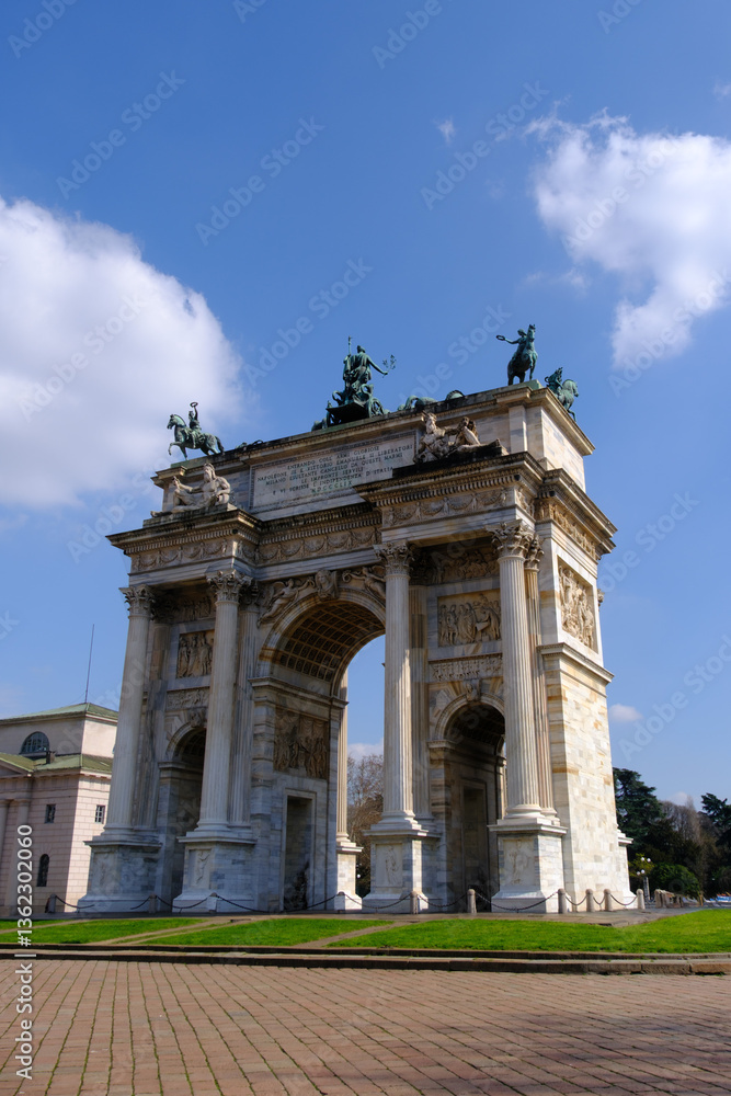 Fototapeta premium Arco della Pace in Milan, Italy
