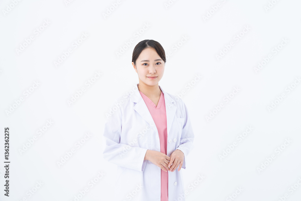 研修医の若い女性 研修医の若い女性