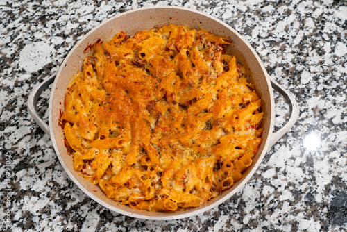 Baked pasta with meat