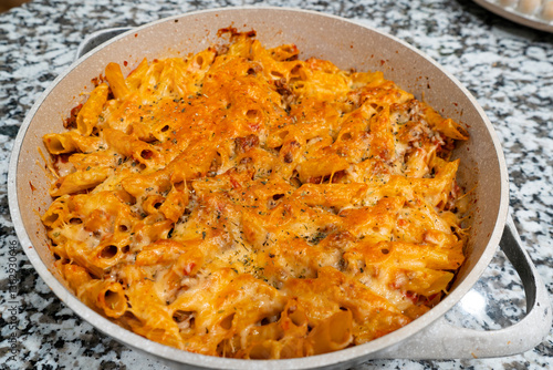 Baked pasta with meat