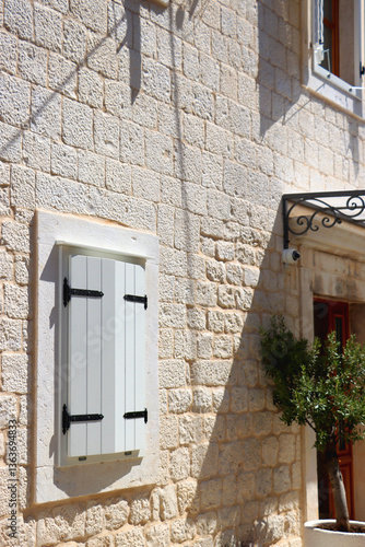 Obraz na płótnie Traditional Mediterranean architectural details in Trogir, Croatia. w salonie