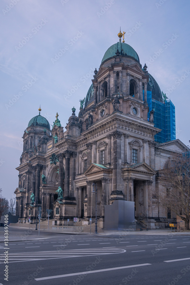 Naklejka premium germany capital berlin city center buildings architecture and must-see tourist attractions photos