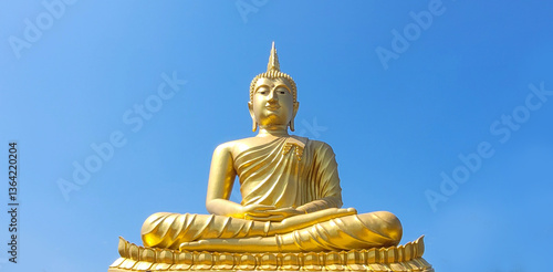 Obraz na płótnie Golden buddha statue w salonie