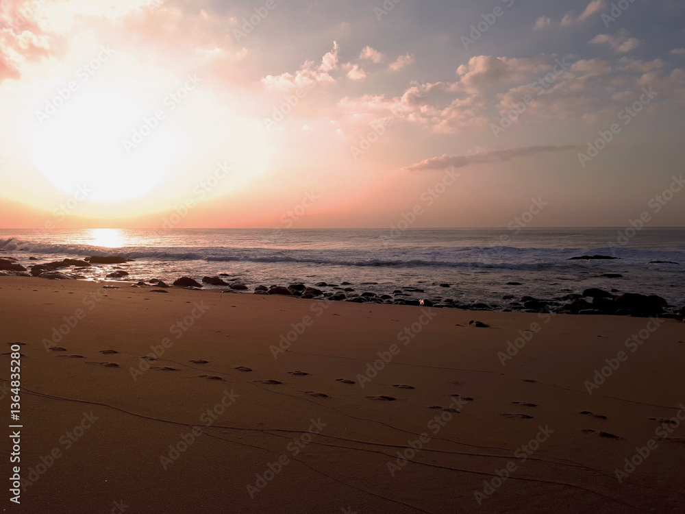 Obraz premium Sunset on the beach