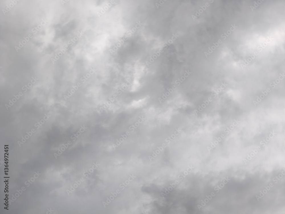 Fototapeta premium gllomy sky with dark gray clouds