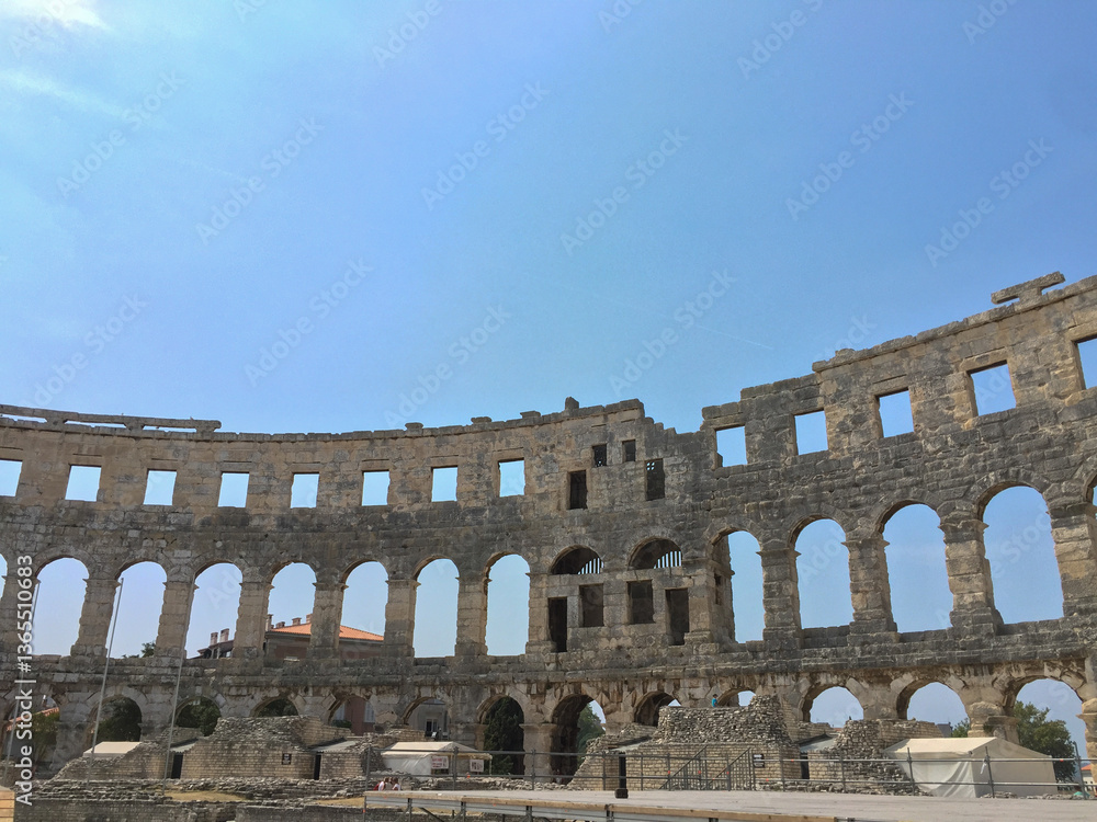 Obraz premium Pula Arena Sunny Arches