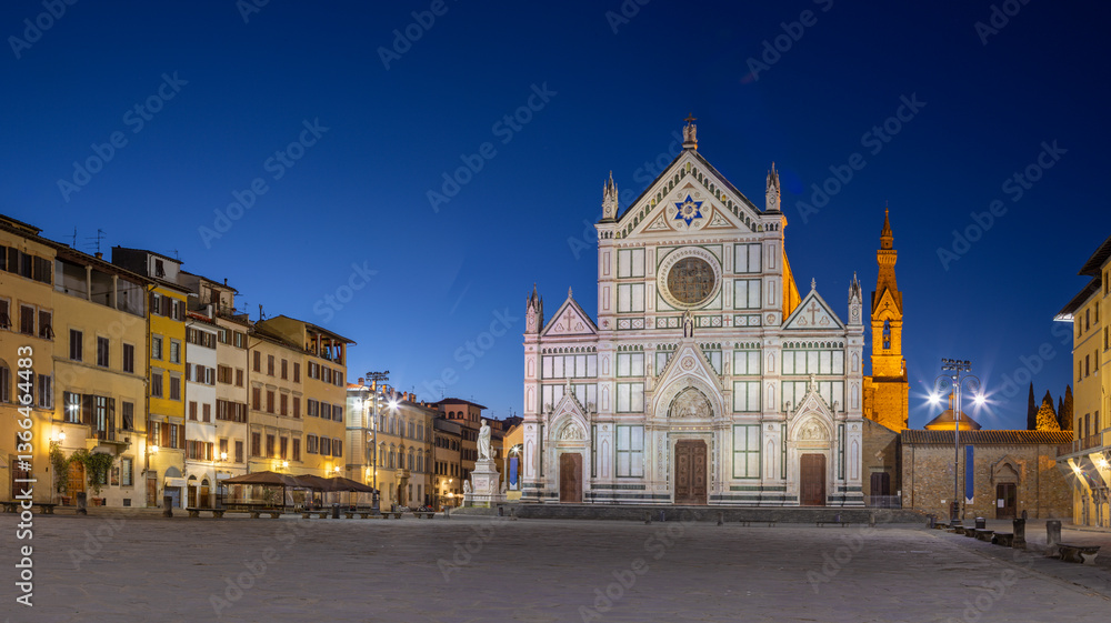 Naklejka premium Florence - Basilica di Santa Croce at dusk.