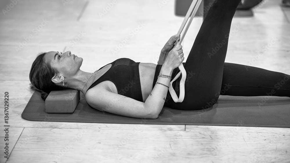 Rehabilitation exercises for legs in the gym. Physiotherapy and Osteopathy