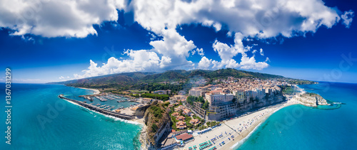 Obraz na płótnie Panoramic aerial view of Tropea, Calabria - Italy w salonie