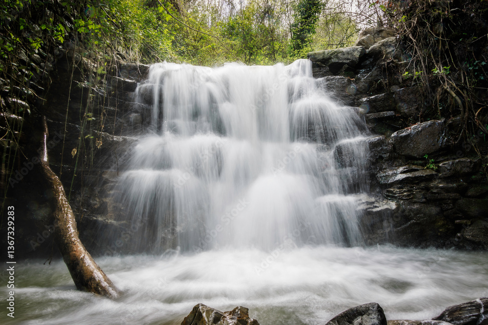 Fototapeta premium Vaiano Waterfall