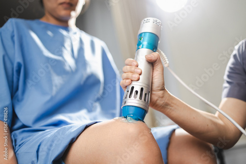 Shockwave physical therapy, shockwave therapy device is used in physical therapy to promote healing and relieve pain effectively. treatment focuses on knee area