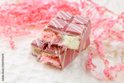 Trendy pink Angel Hair Chocolate bar with Turkish pishmaniye cotton candy filling close up