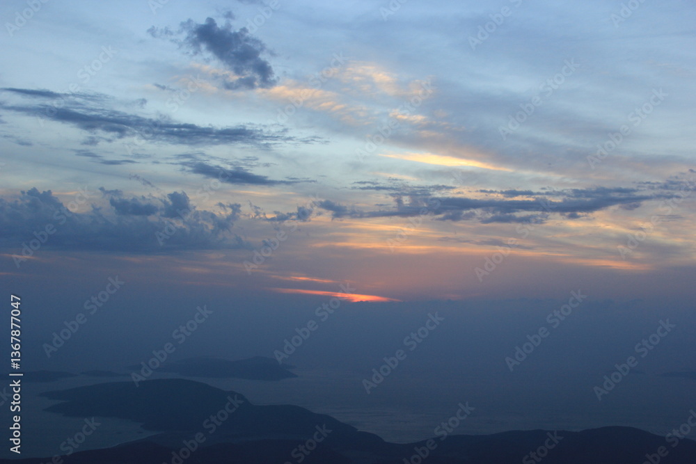 Obraz premium sunset over the sea