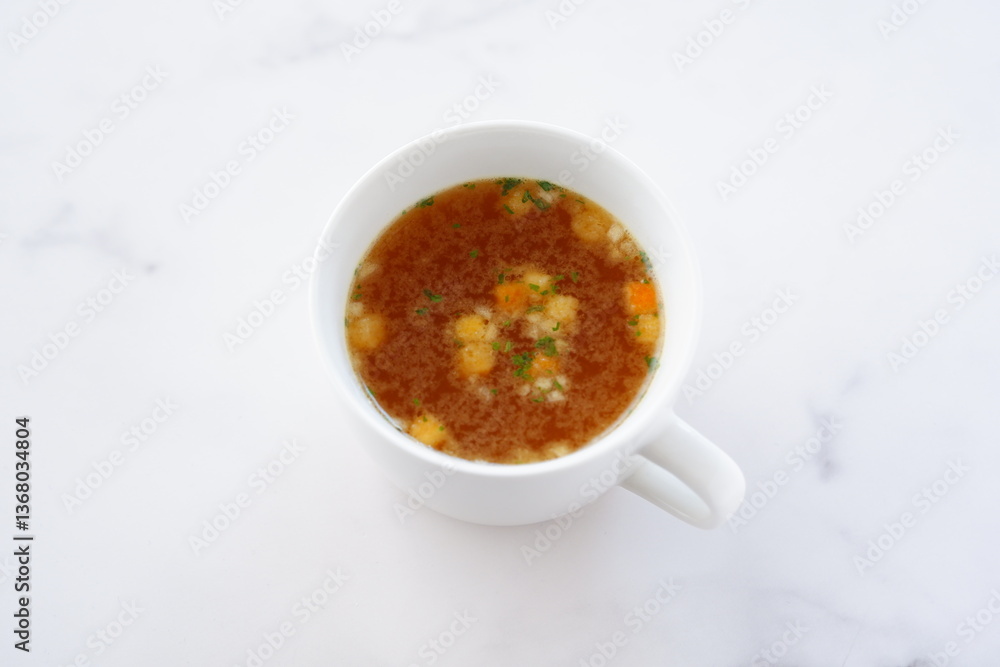 熱々のオニオンコンソメスープ
熱々のオニオンコンソメスープ