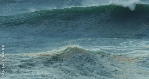 Epic Big Waves Crashing at Nazaré – Dramatic Ocean Power and Coastal Fury
