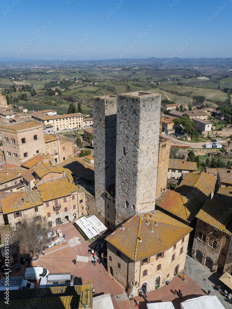Obraz premium Amazing aerial view of the wonderful village of San Gimignano. A Unesco World Heritage. Tuscany, Italy