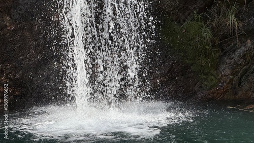 Wallpaper Mural 華厳滝の滝壺　吉田町 Torontodigital.ca